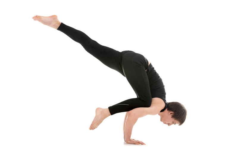 Eka Pada Bakasana (کلاغ یک پا) Flying Crow
